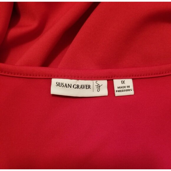 Susan Graver Women's Top True Red Size 1X Button Sleeve Accent Round Neck - Picture 4 of 5